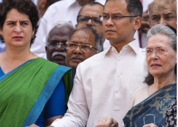 বিহারে ভোটার তালিকা সংশোধন নিয়ে বিতর্ক তুঙ্গে, সরব বিরোধীরা, সুপ্রিম কোর্টে মামলা দায়ের