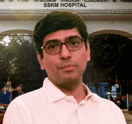 শিশুদের ডায়াবেটিস চিকিৎসার পথ দেখিয়ে বিশ্বমঞ্চে পুরস্কৃত এসএসকেএম-র চিকিৎসক সুজয় ঘোষ