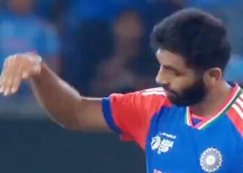 ‘যুদ্ধ বিমান ধ্বংস ‘  দেখিয়ে রউফকে জবাব বুমরাহর